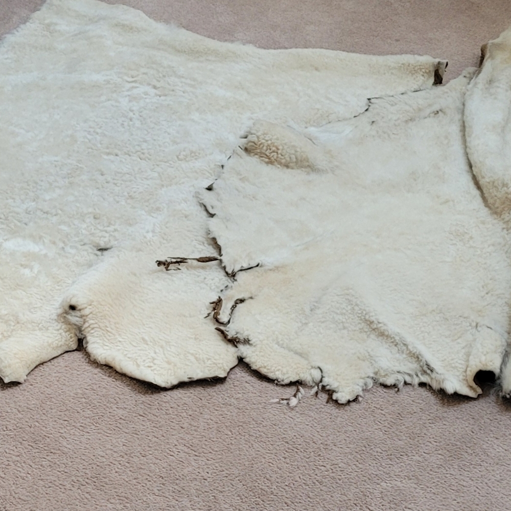 Luxurious Cream Sheepskin Throws (2)